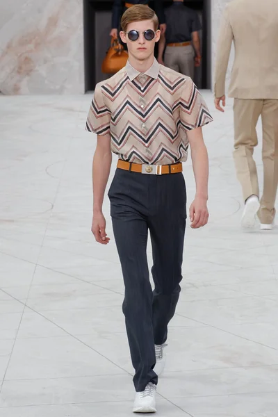 Look 5